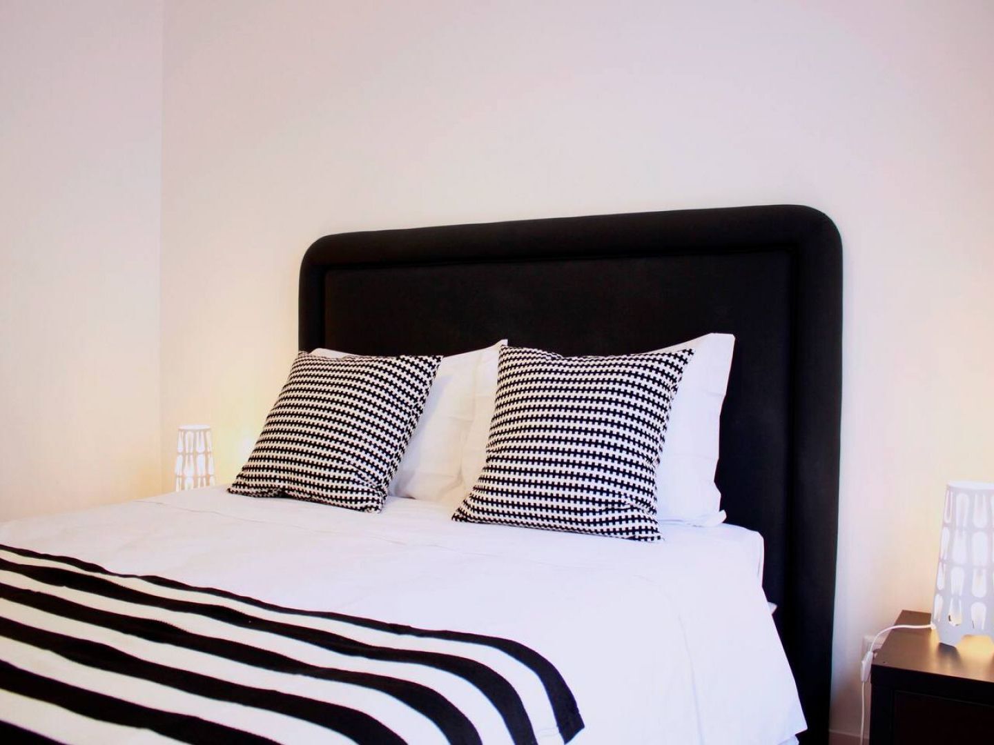 Joivy Modern 1-Bed Apt With Terrace, Moments From Sao Bento Palace Lisboa المظهر الخارجي الصورة