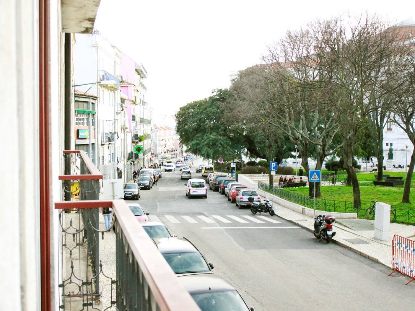 Joivy Modern 1-Bed Apt With Terrace, Moments From Sao Bento Palace Lisboa المظهر الخارجي الصورة